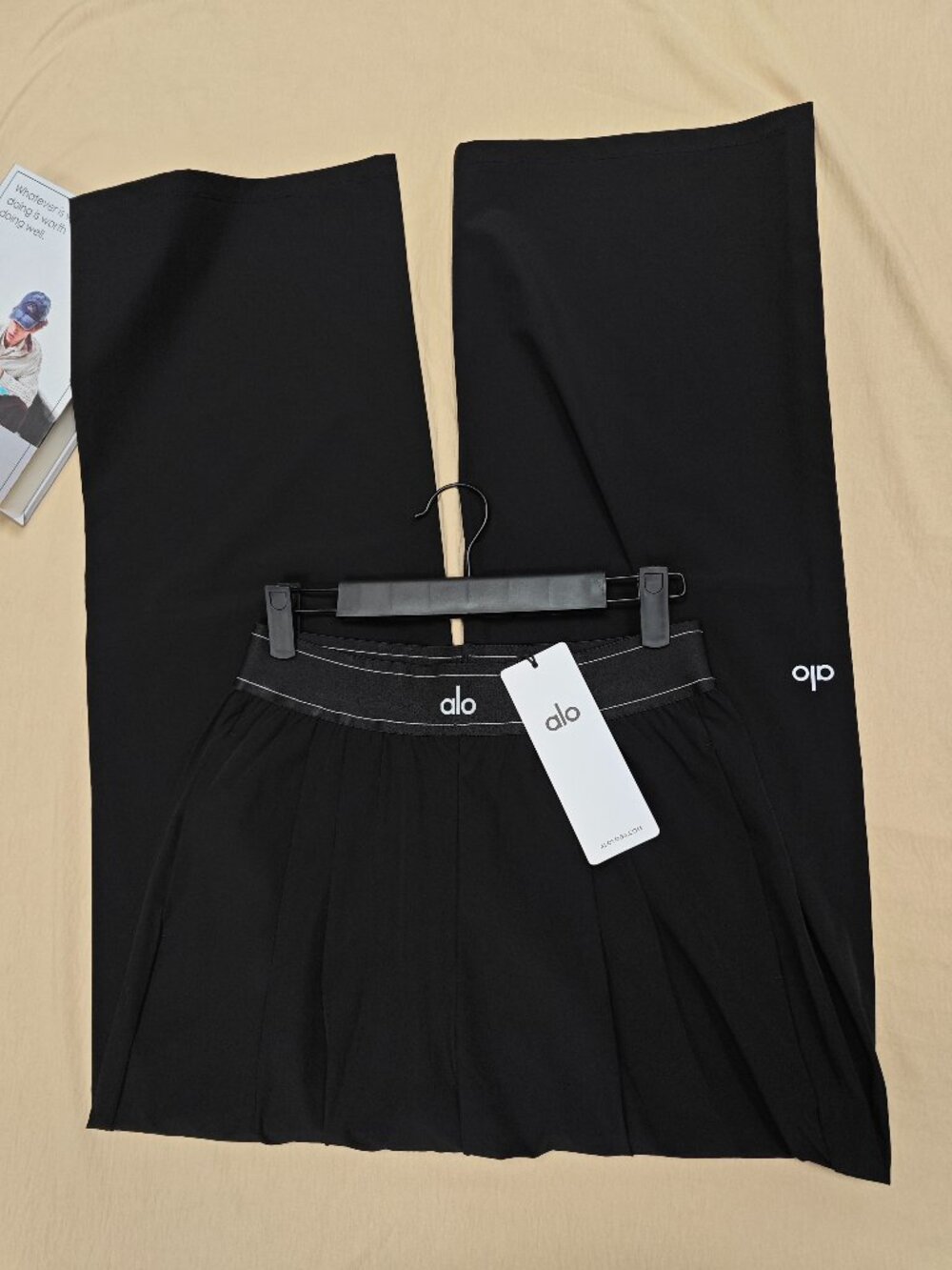 Brand New ALO Yoga 😘 Black Suit Up Trouser Straight-leg , Regular Sz XS-S - Picture 3 of 7